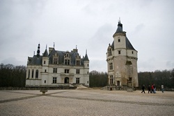 ZAMKI NAD LOARĄ / image_0013.jpg