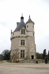 ZAMKI NAD LOARĄ / image_0021.jpg